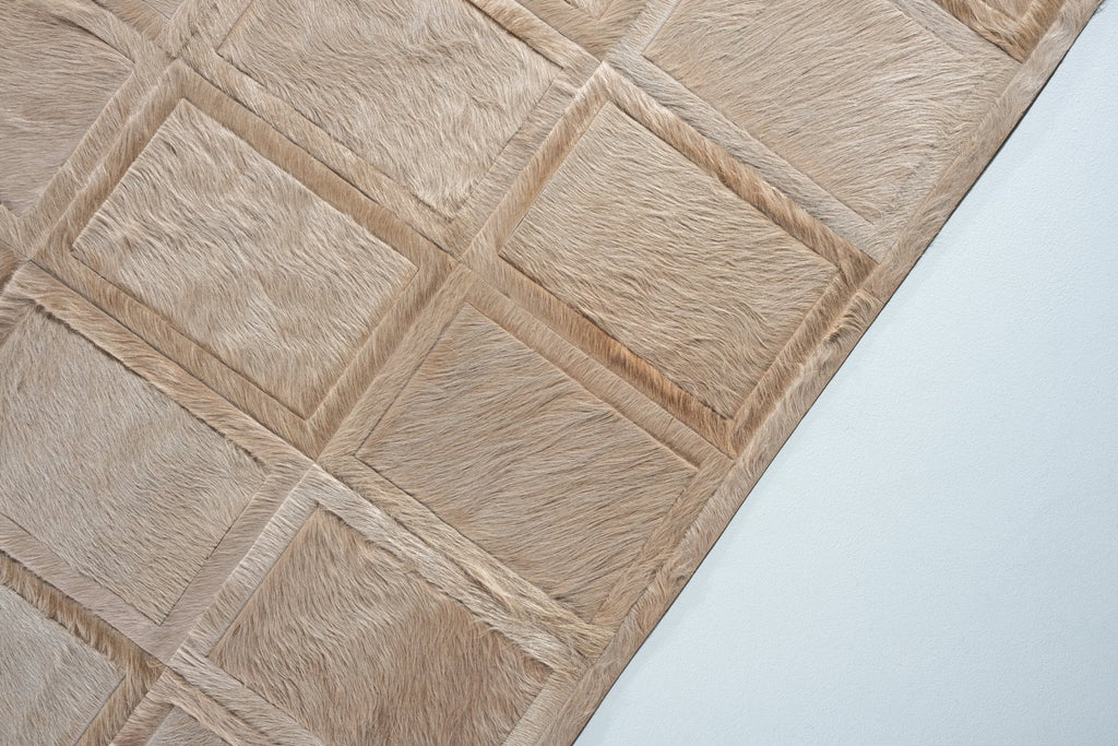 Promenade / Hide Rug / 15574