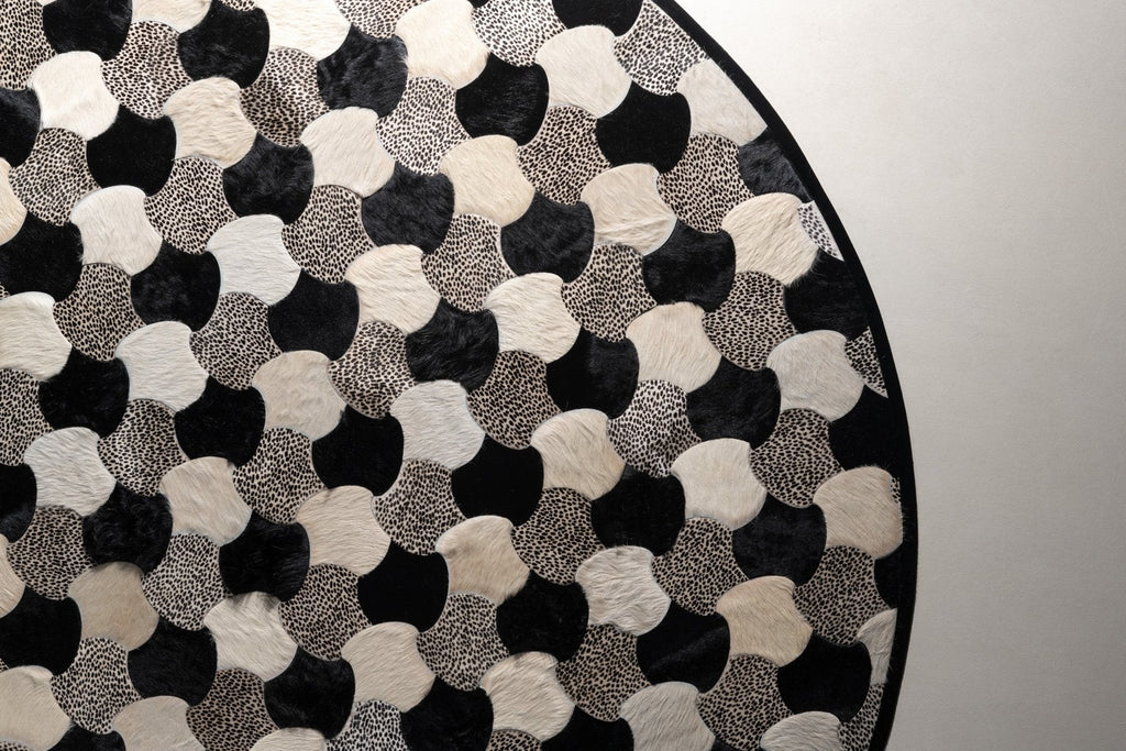 Leigh / Hide Rug / 14604