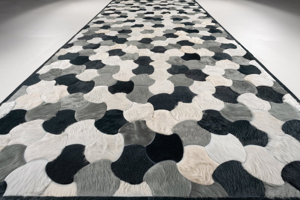 Leigh / Hide Rug / 15896