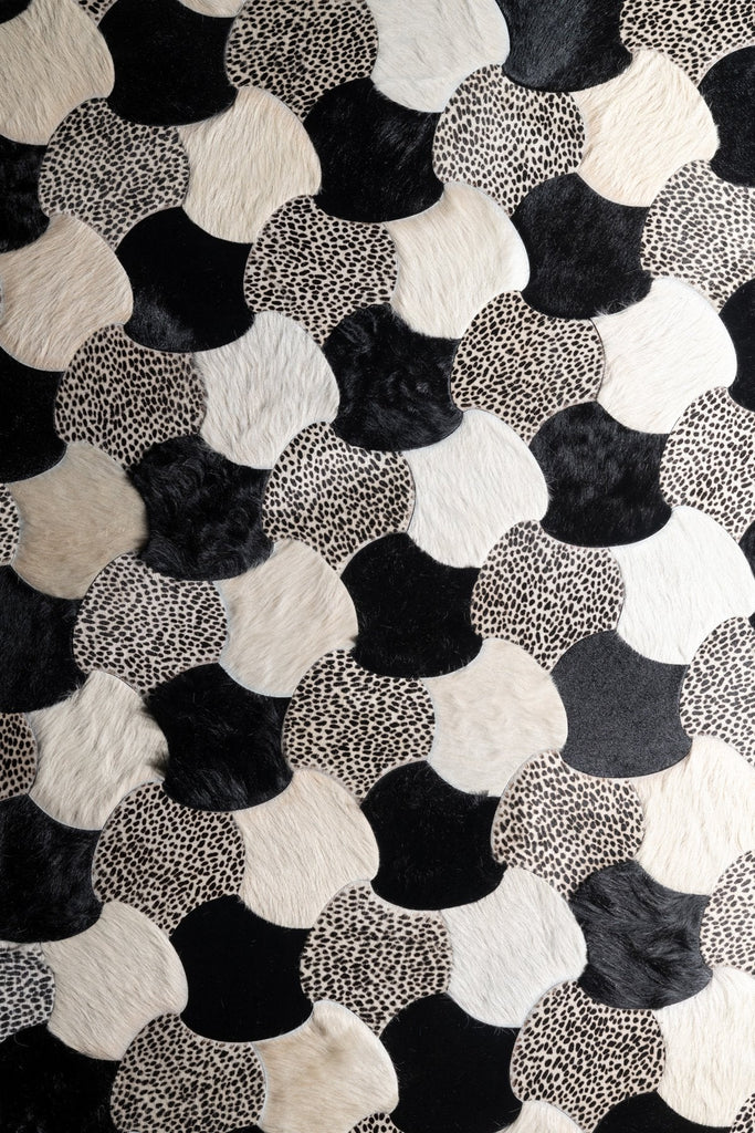 Leigh / Hide Rug / 14604