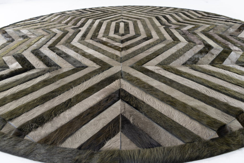 Ricochet / Hide Rug / 15724