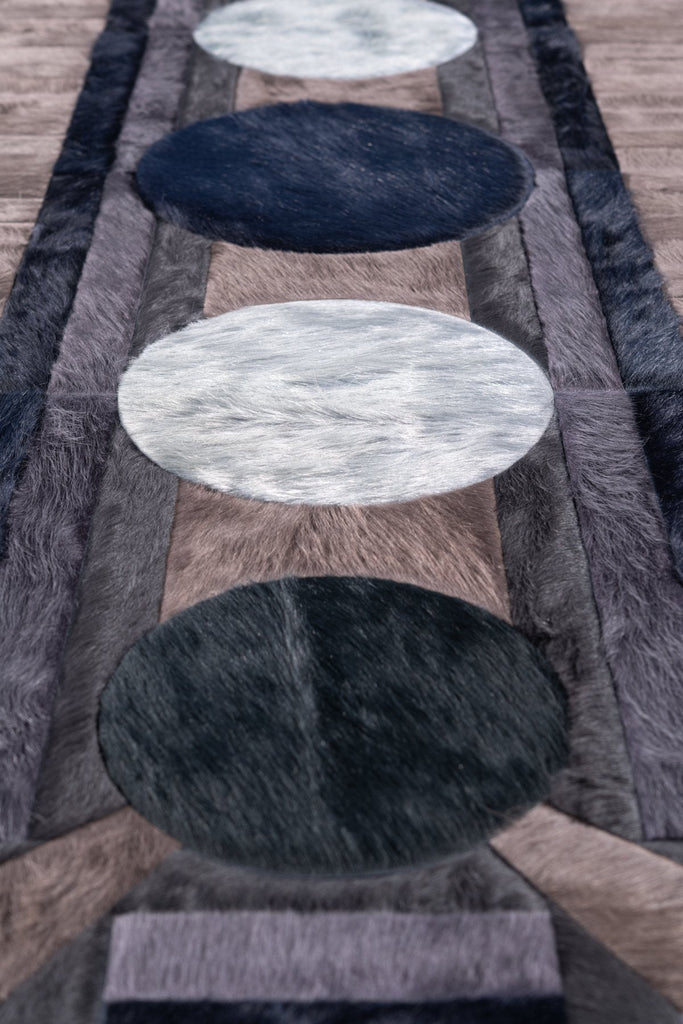 Atlas / Hide Rug / 20931