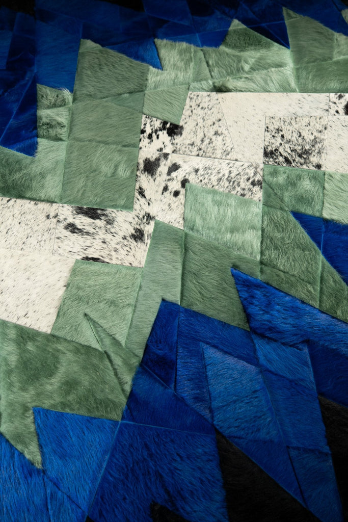Upward / Hide Rug / 14682
