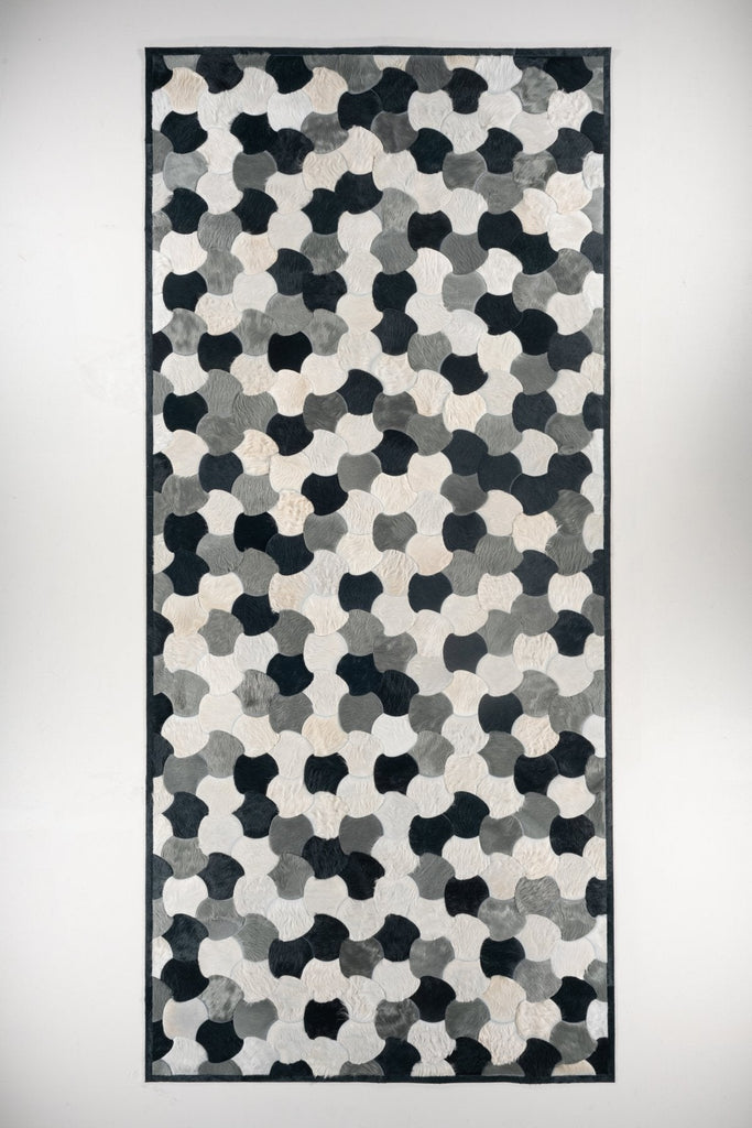 Leigh / Hide Rug / 15896