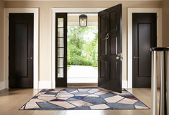 Rachael Laxer / Lexar / Foyer