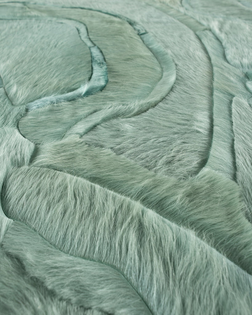 Bloom / Hide Rug / 18771
