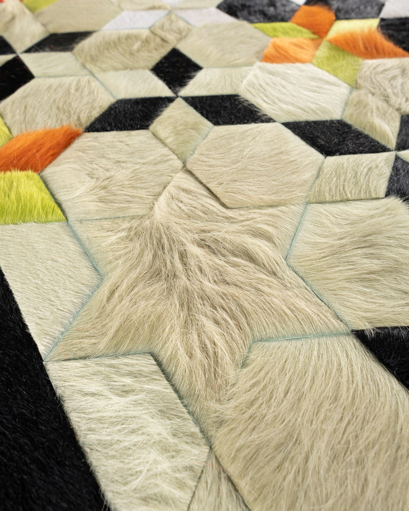 Carousel / Hide Rug / 19193
