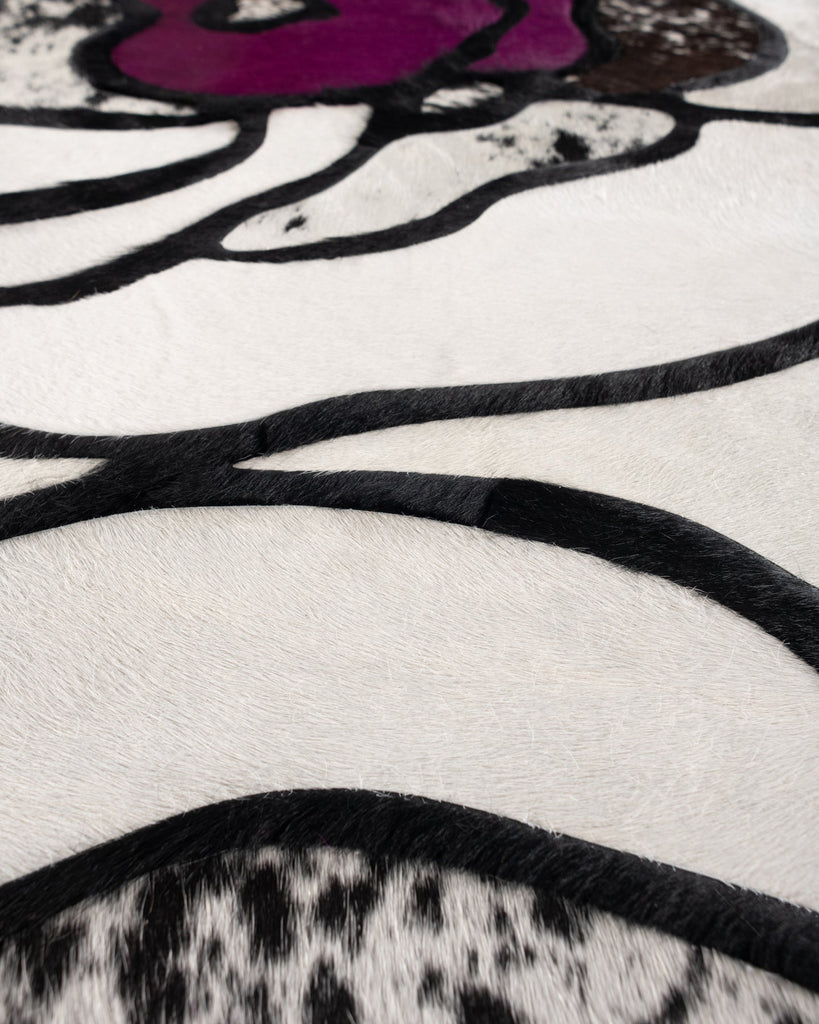 Hide Rug / Bloom / 19384