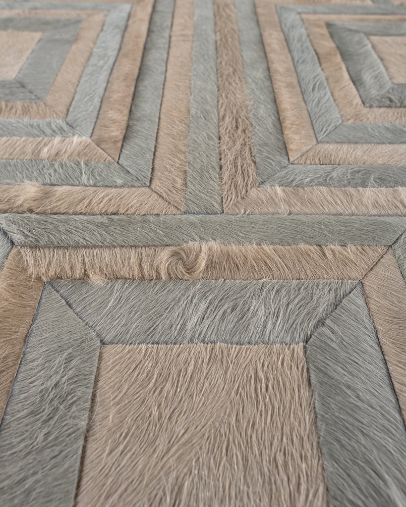 Custom / Hide Rug / 19332