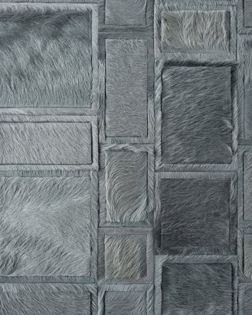 Confusion / Hide Rug / 18575