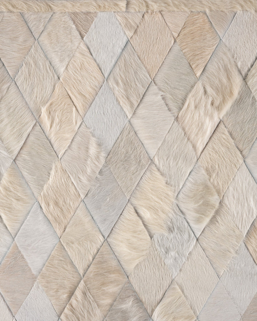Diamonds / Hide Rug / 20049
