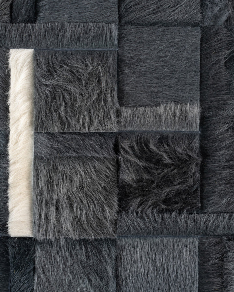 Crossfire / Hide Rug / 20285
