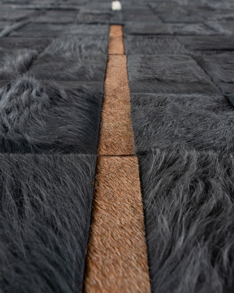 Crossfire / Hide Rug / 20285