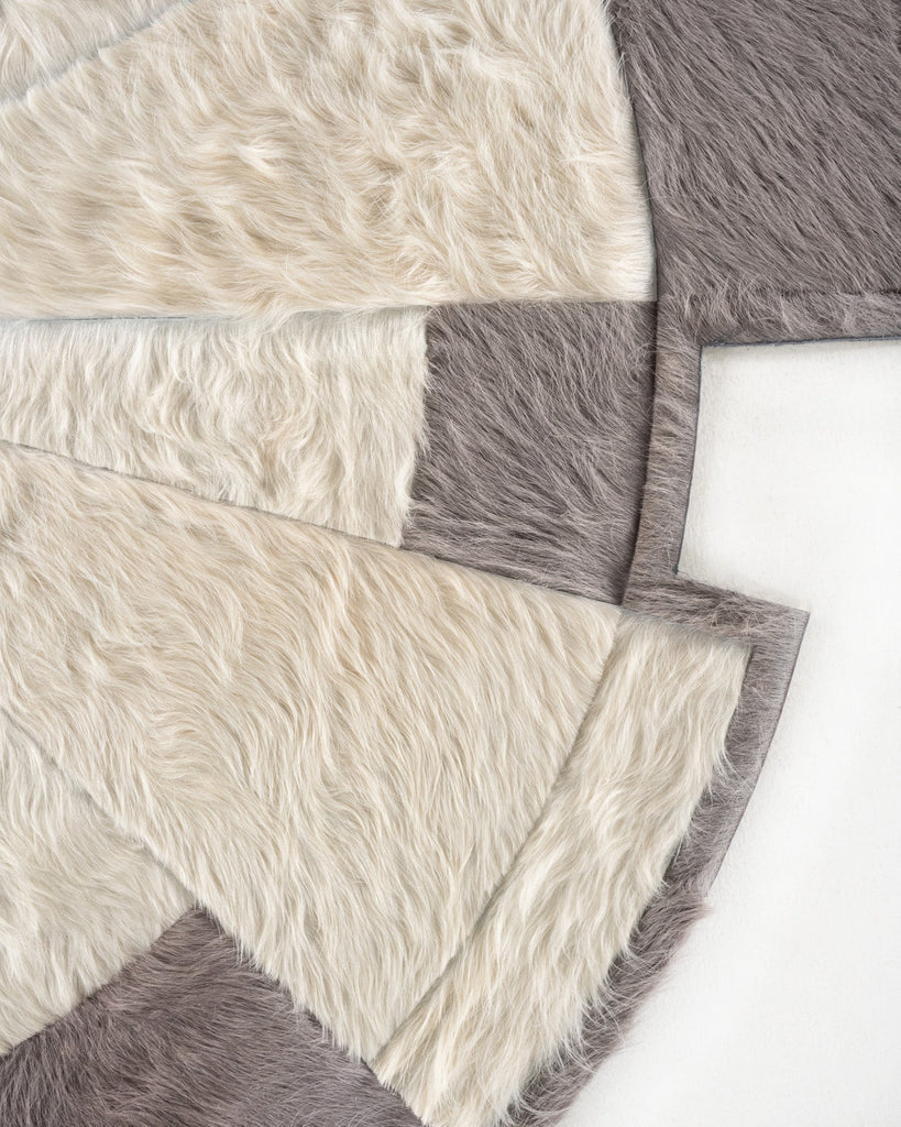 Custom / Hide Rug / 19571