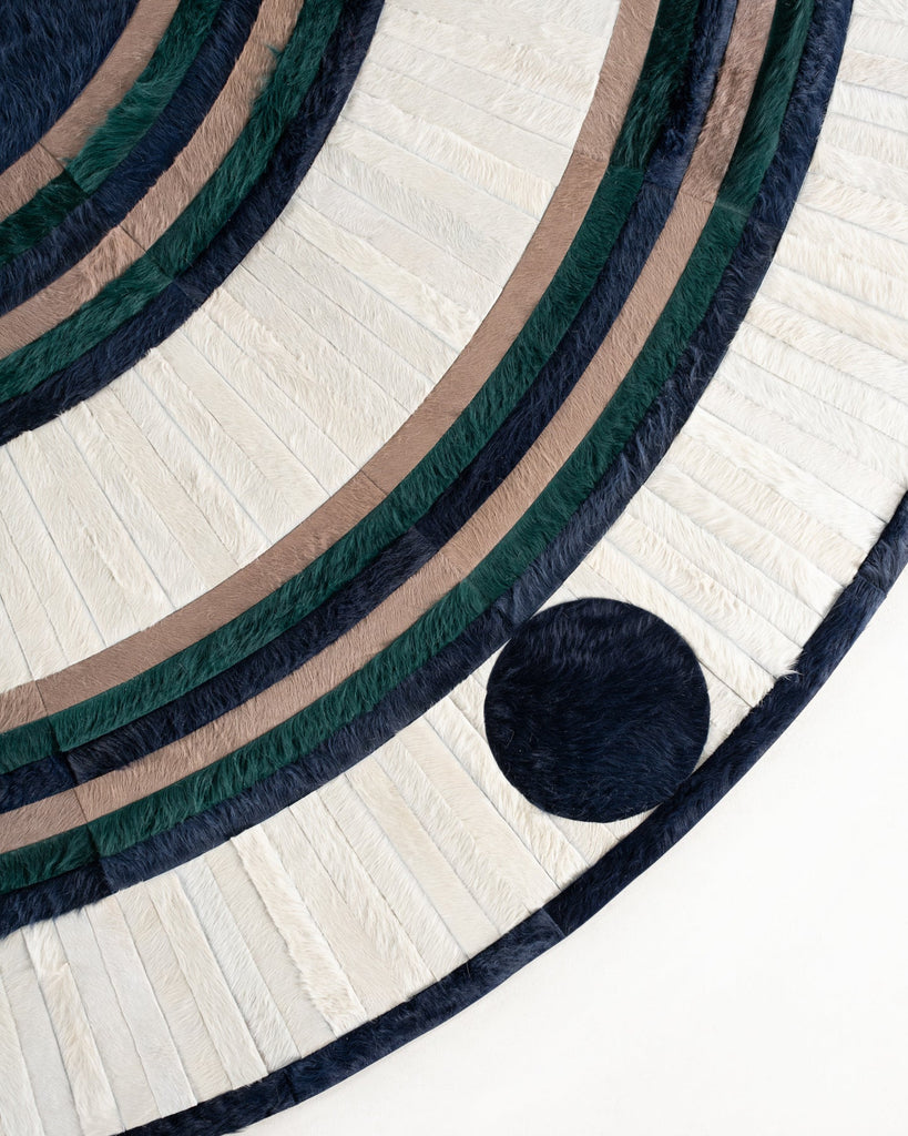 Atlas / Hide Rug / 20115