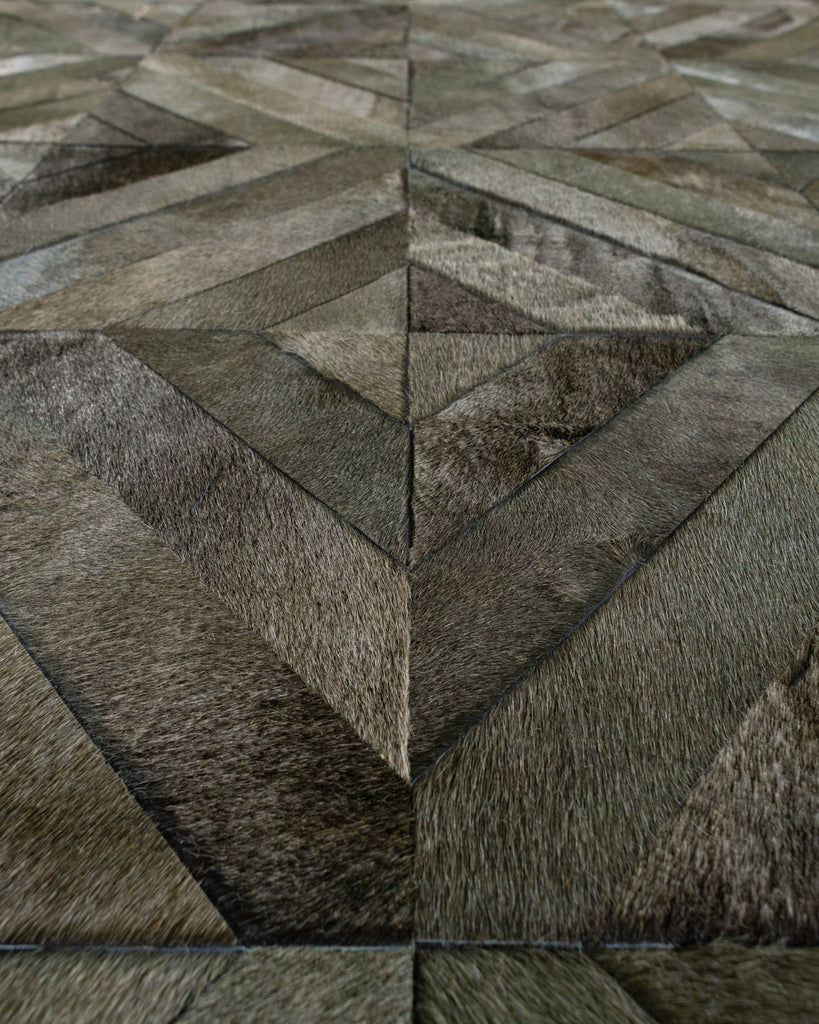 Bittersweet / Hide Rug / 14989