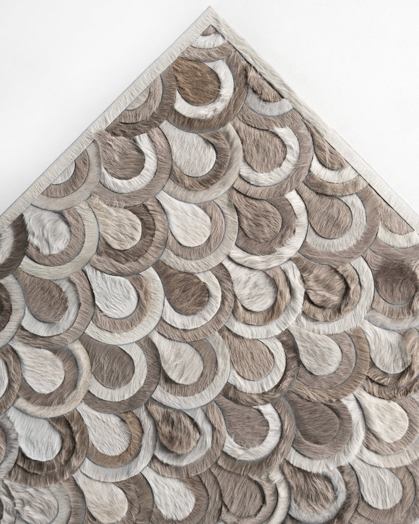Shift / Hide Rug / 17328