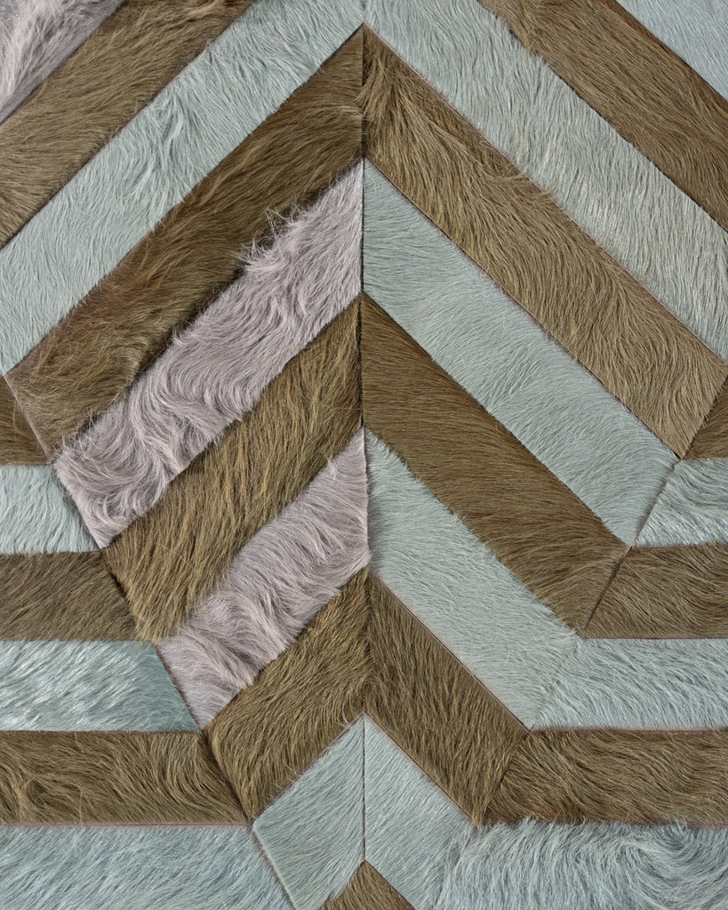 Rebel / Hide Rug / 18836