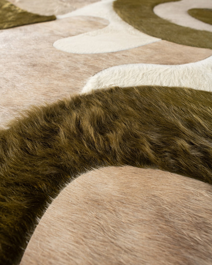 Lucid / Hide Rug / 20441