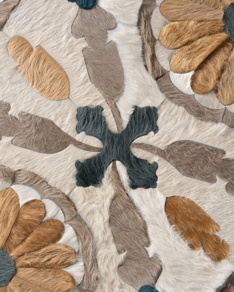 Aubusson / Hide Rug / 18329
