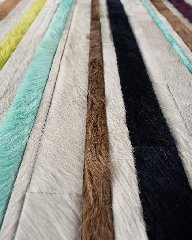 Jet Stream / Hide Rug / 18520
