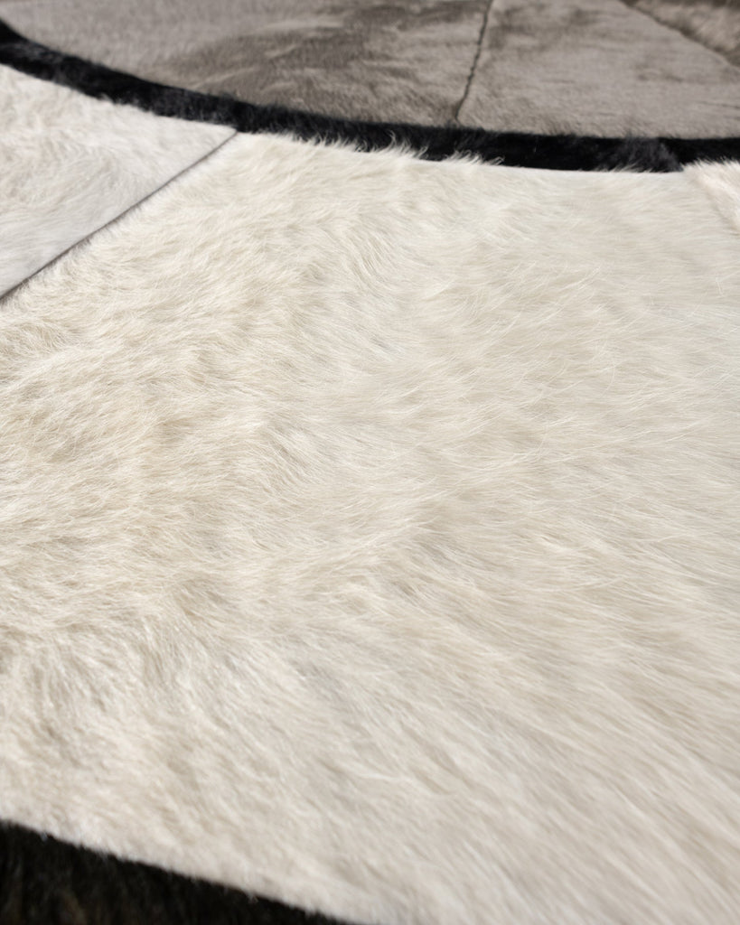 Custom / Hide Rug / 18541