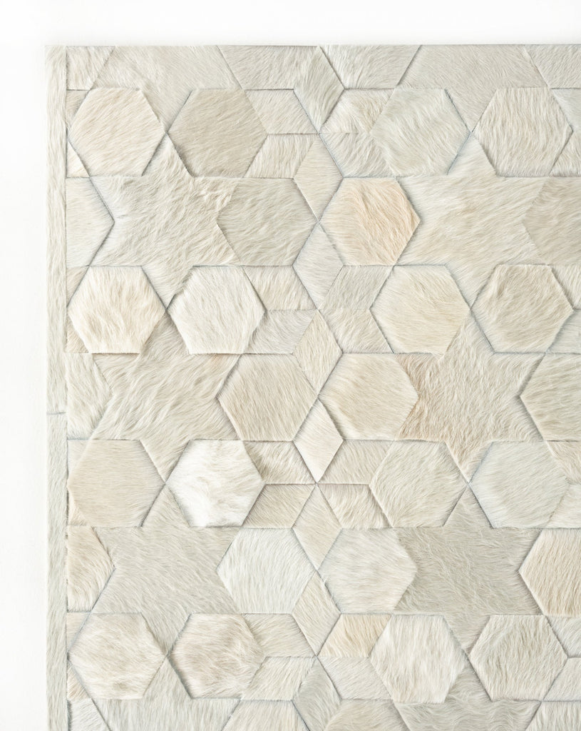 Carousel / Hide Rug / 18237