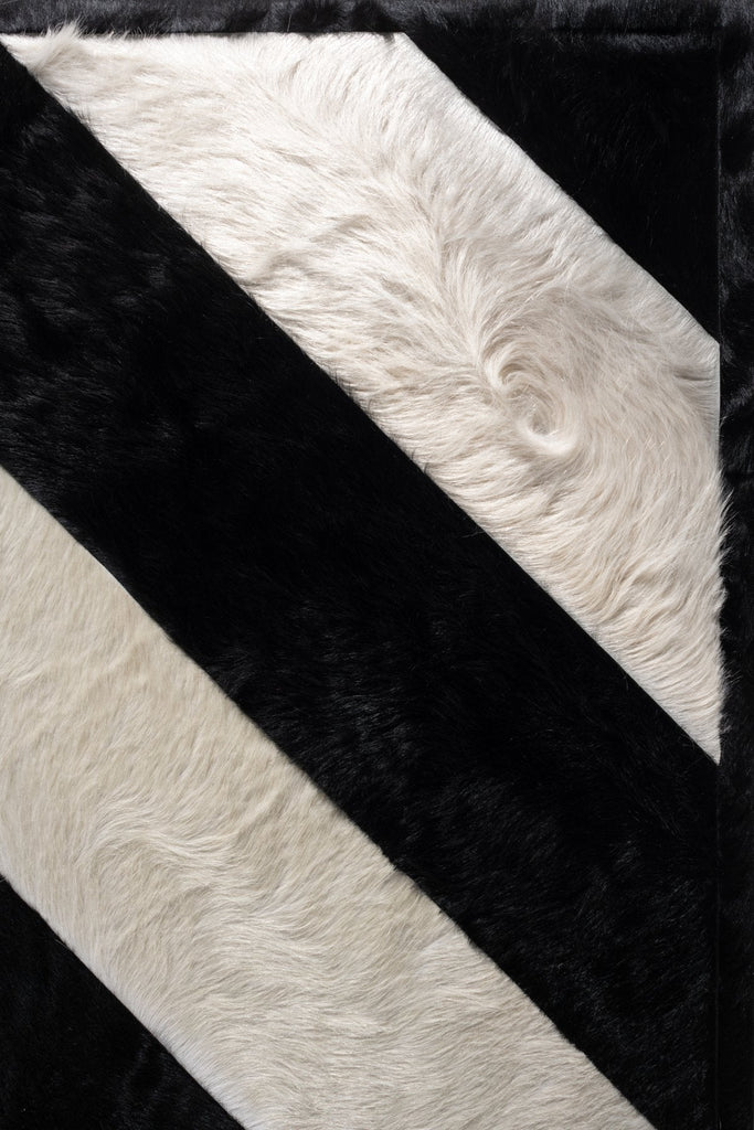 Custom / Hide Rug / 15107