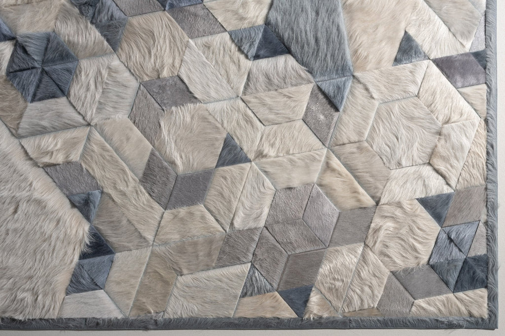 Shatter / Hide Rug / 17046
