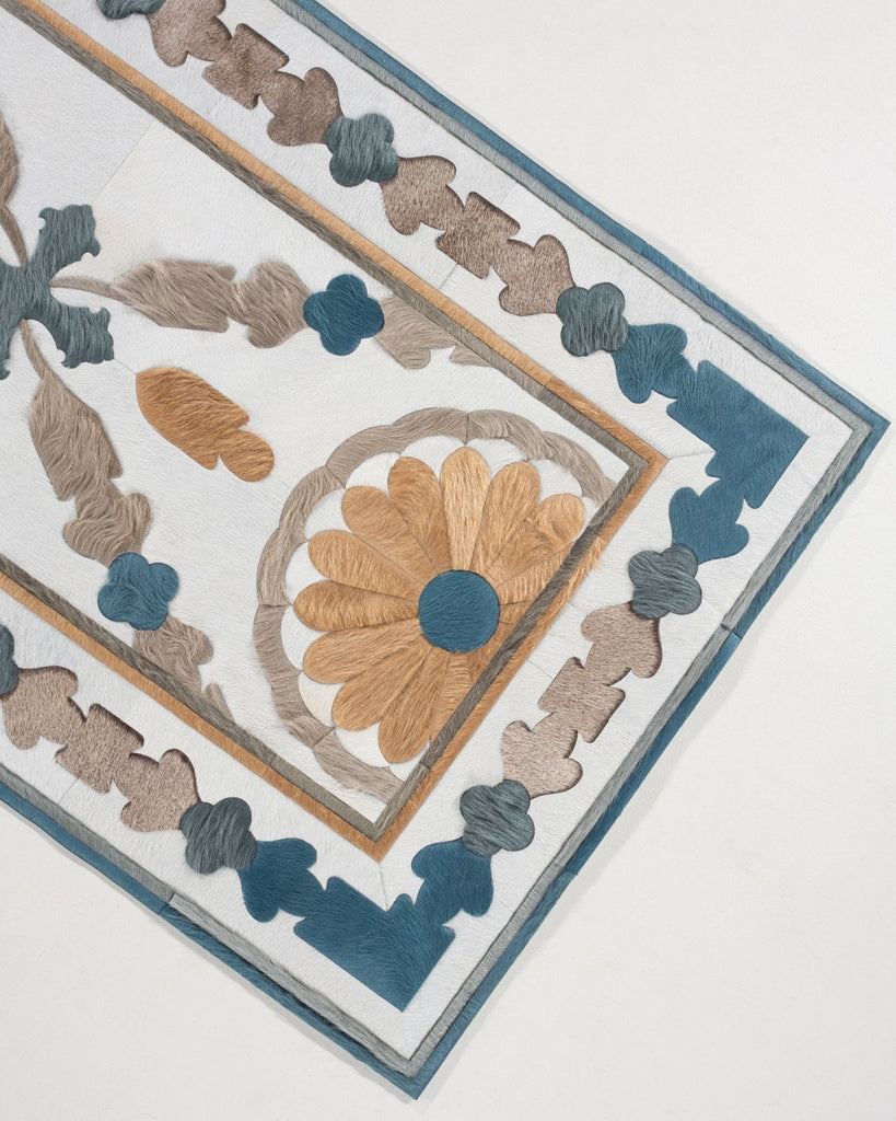 Aubusson / Hide Rug / 17420