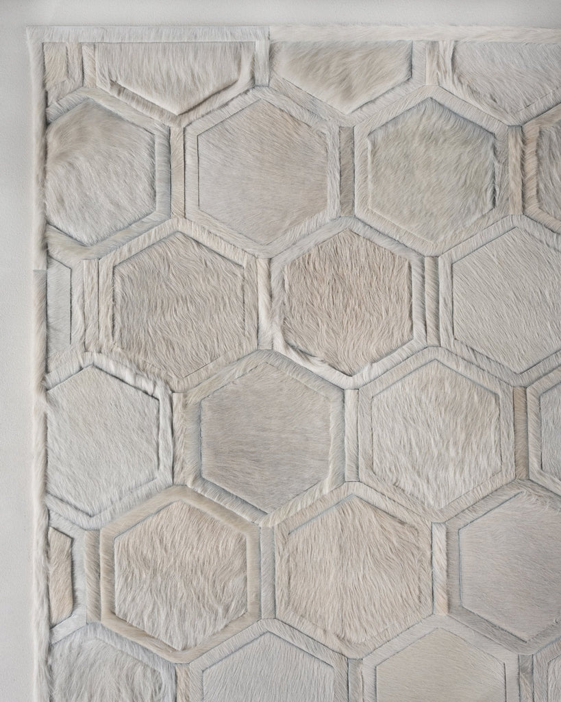 Moonglow / Hide Rug / 17073