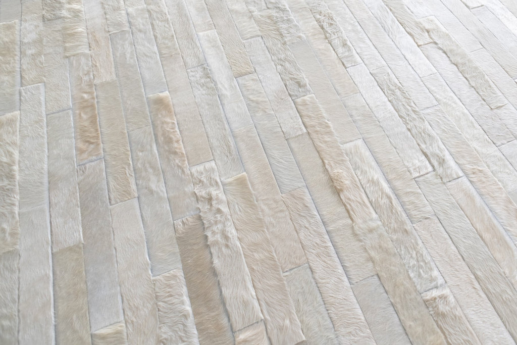 Borderline / Hide Rug / 15416