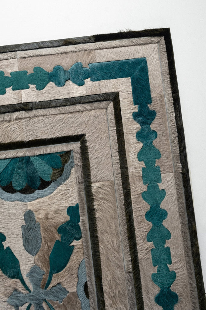 Aubusson / Hide Rug / 16036