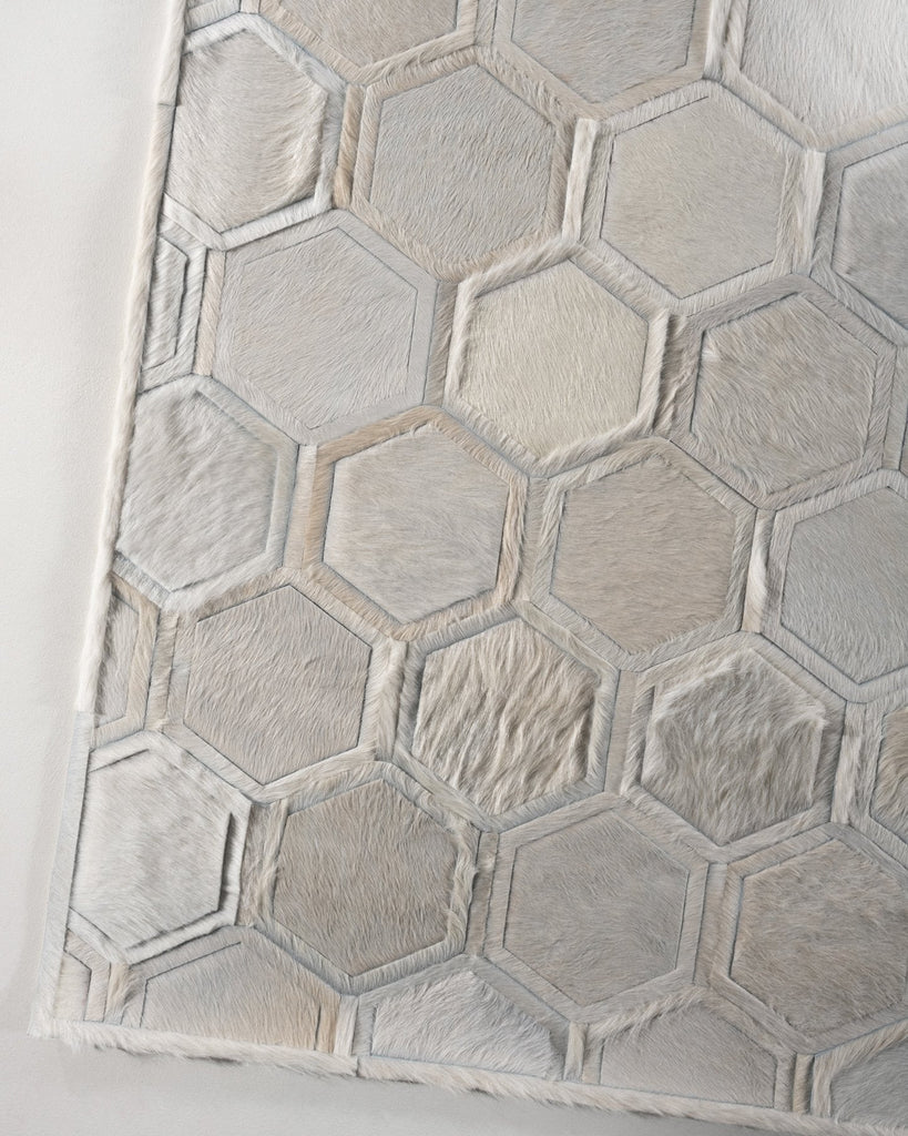 Moonglow / Hide Rug / 17073