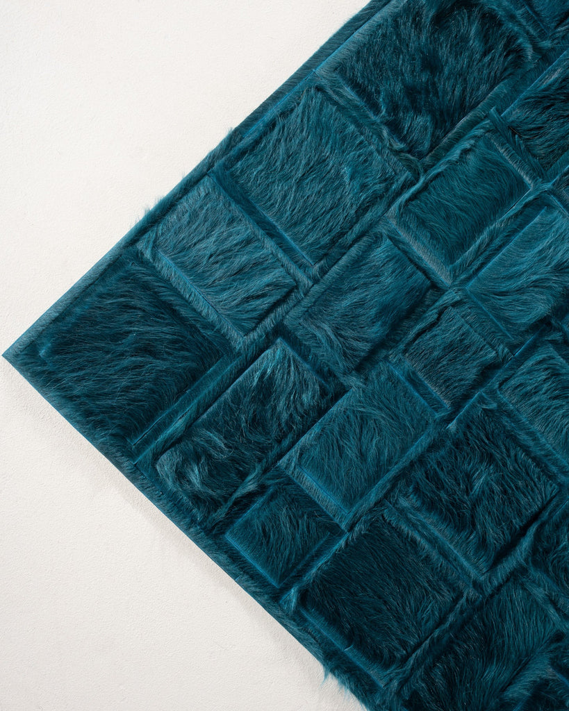 Confusion / Hide Rug / 09901
