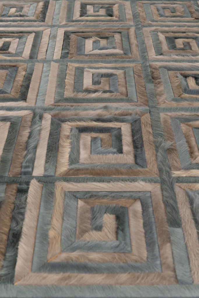 Sightline / Hide Rug / 11448