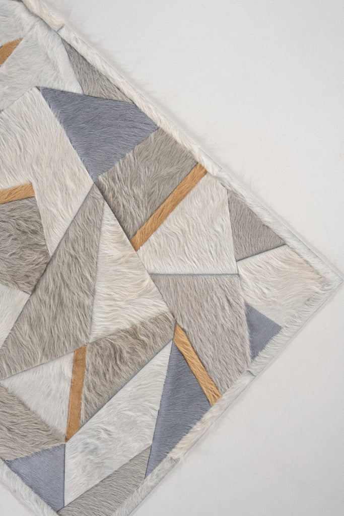 Broken / Hide Rug / 15907