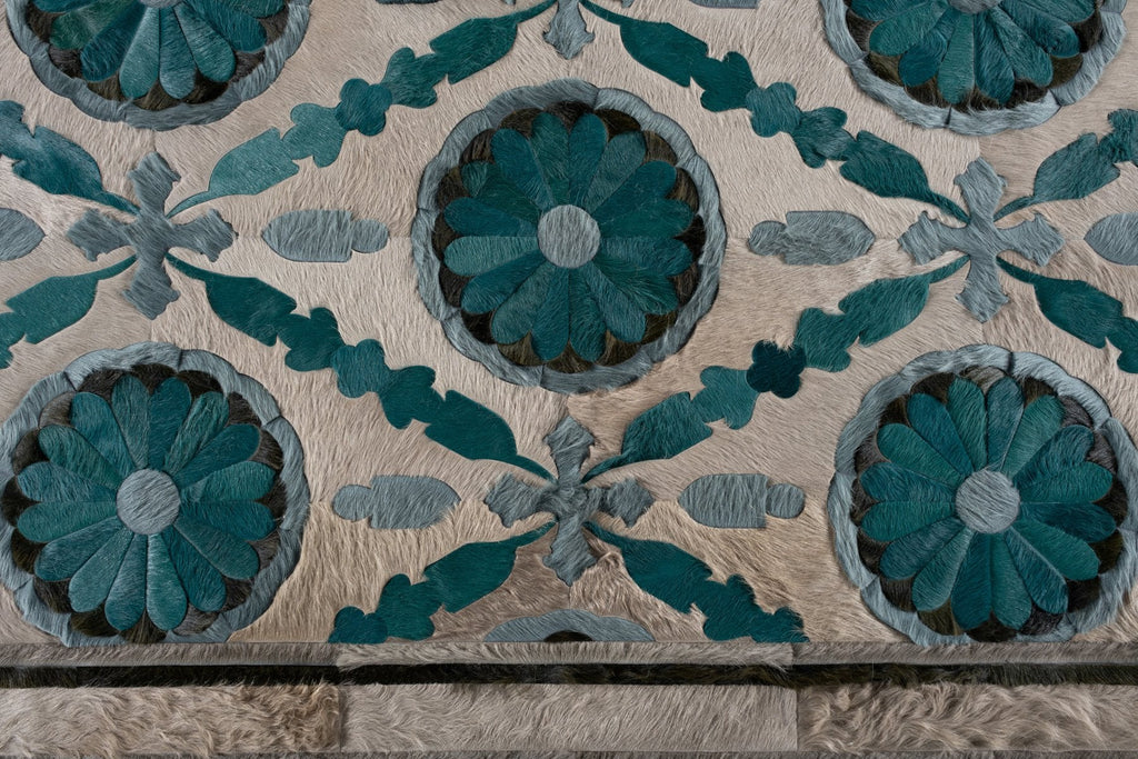 Aubusson / Hide Rug / 16036