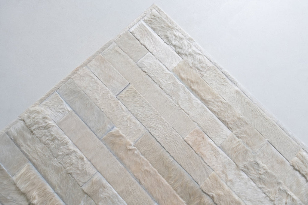 Borderline / Hide Rug / 15416