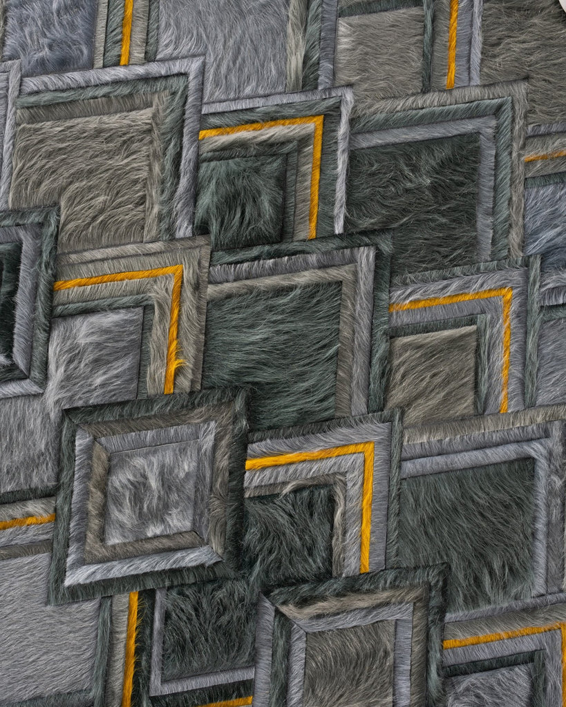 Caravan / Hide Rug / 15260
