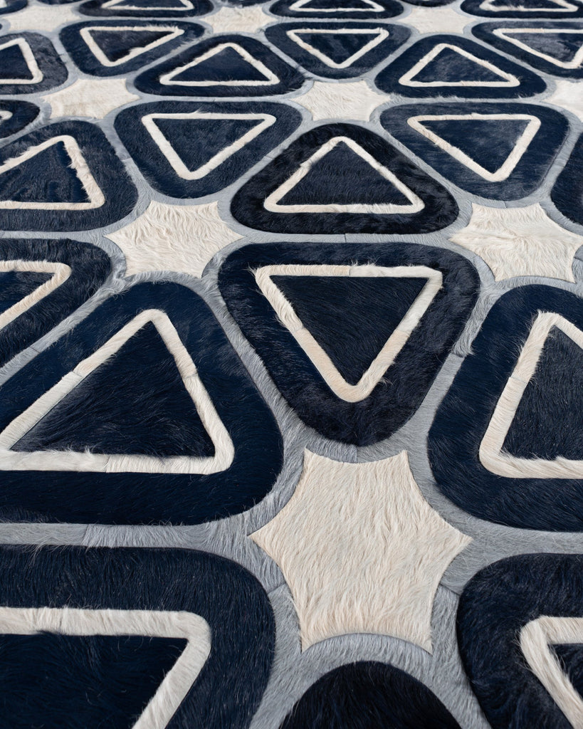 Layla / Hide Rug / 16744