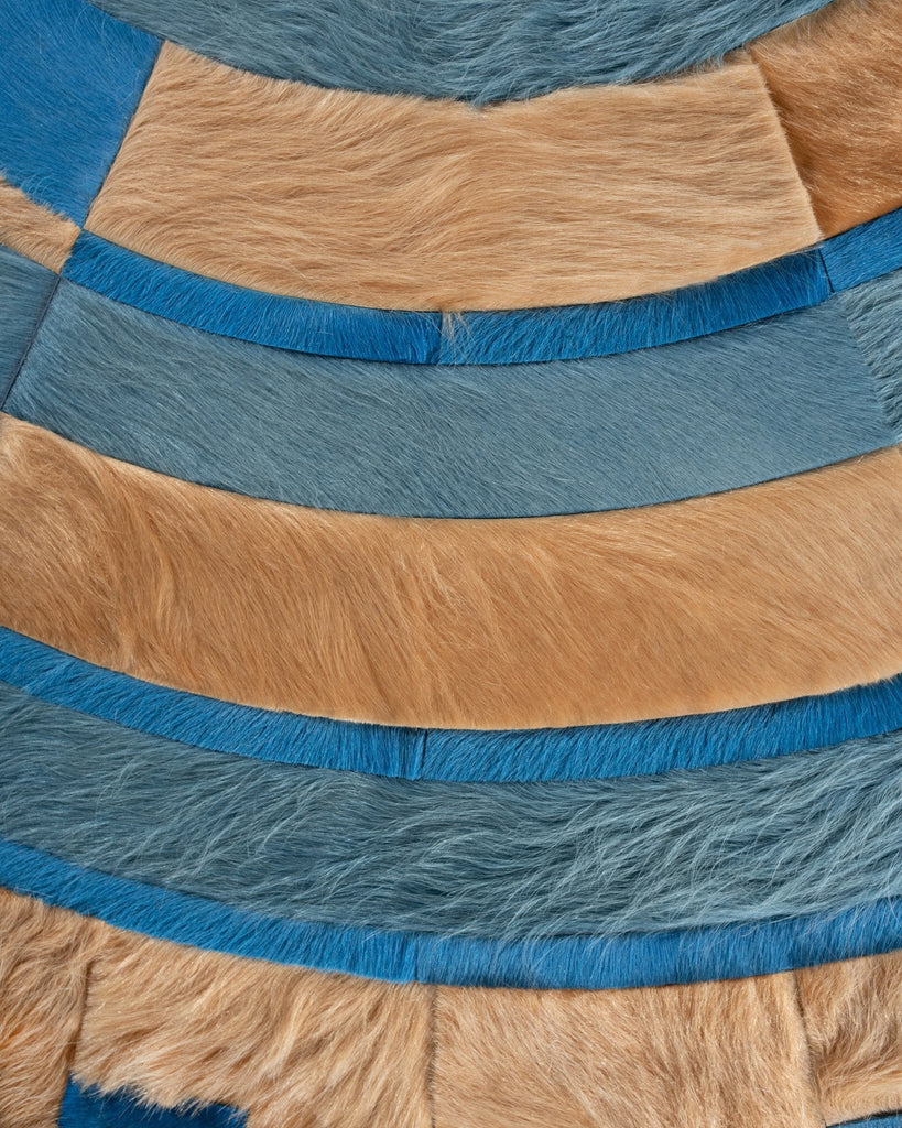 Moderne / Hide Rug / 17807