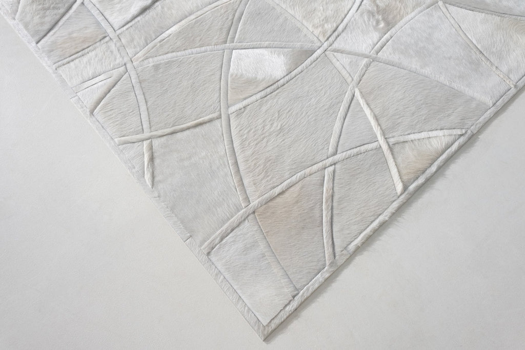 Silhouette / Hide Rug / 15114