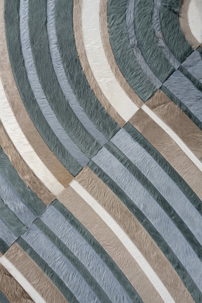 Meridian / Hide Rug / 15696
