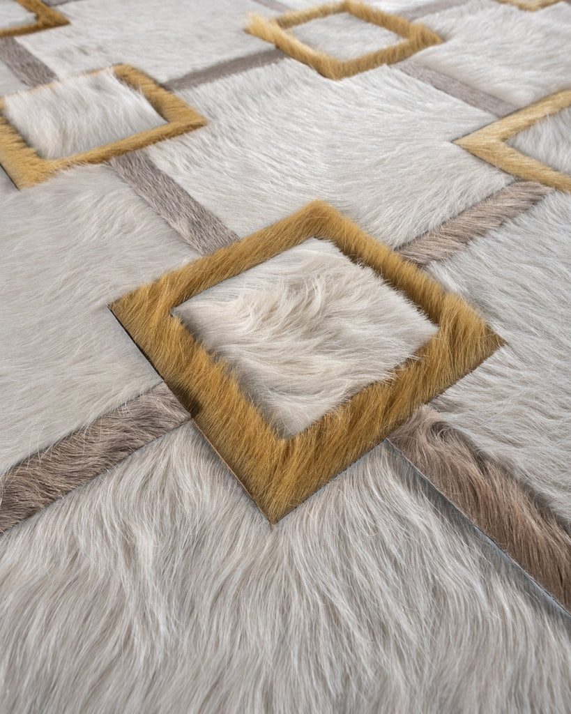 Glamorous / Hide Rug / 16897