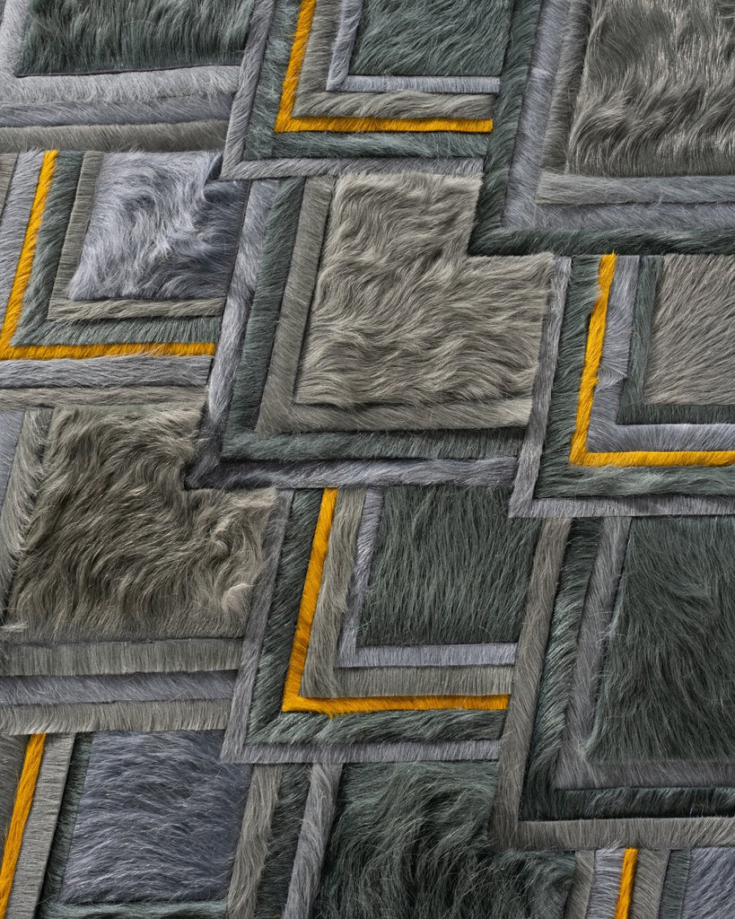 Caravan / Hide Rug / 15260