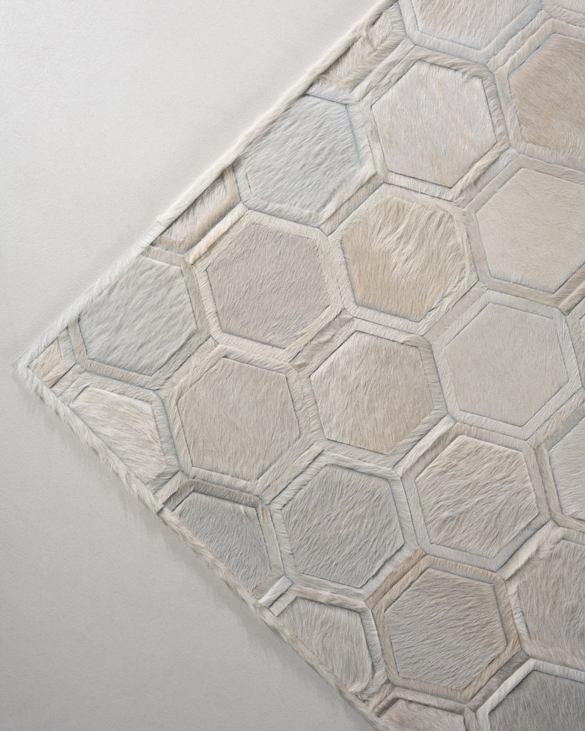Moonglow / Hide Rug / 17073