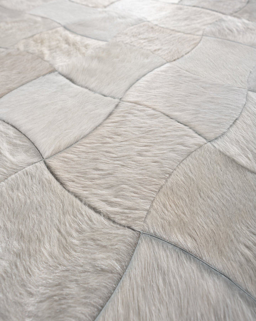Mot / Hide Rug / 17334