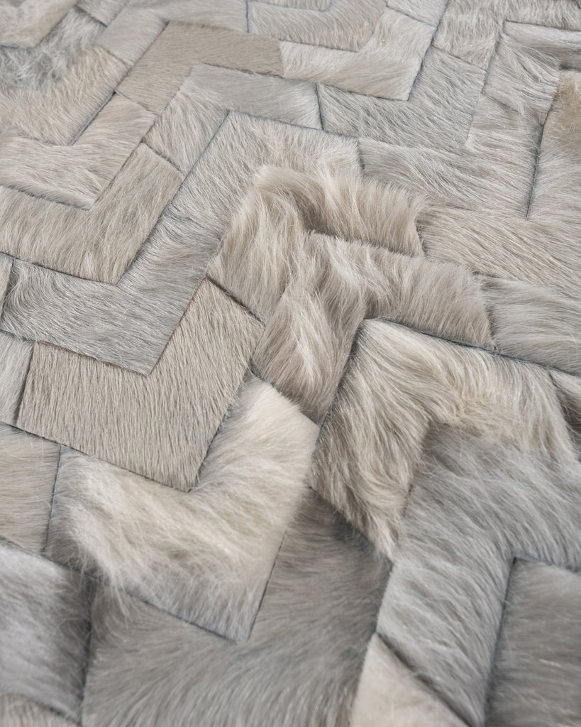 Vandal / Hide Rug / 17330