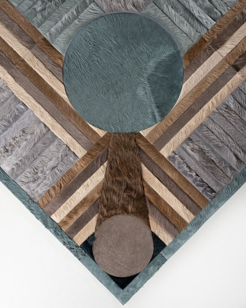 Atlas / Hide Rug / 22584